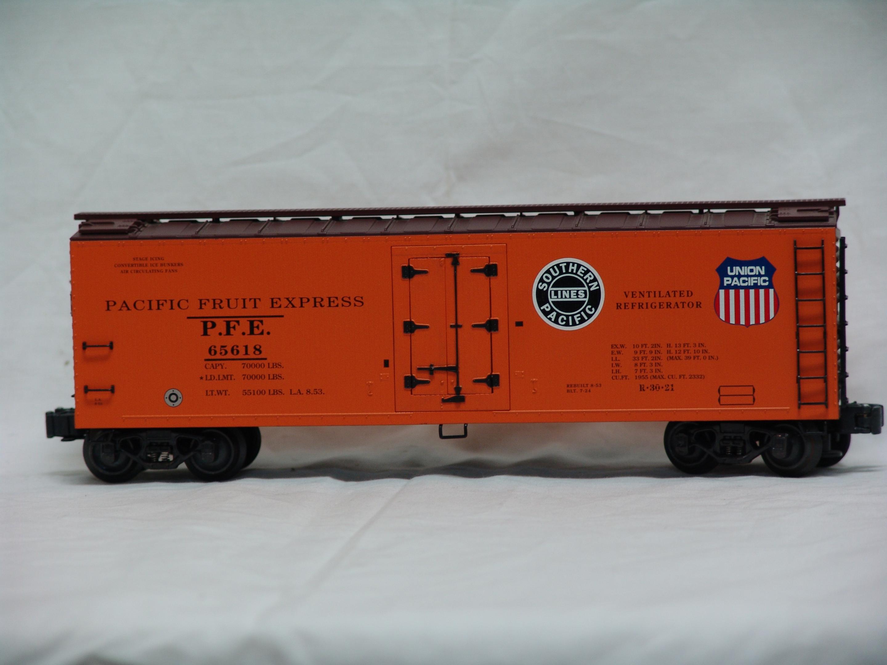 Pacific Fruit Express wood-sided reefer 4-pac (used)