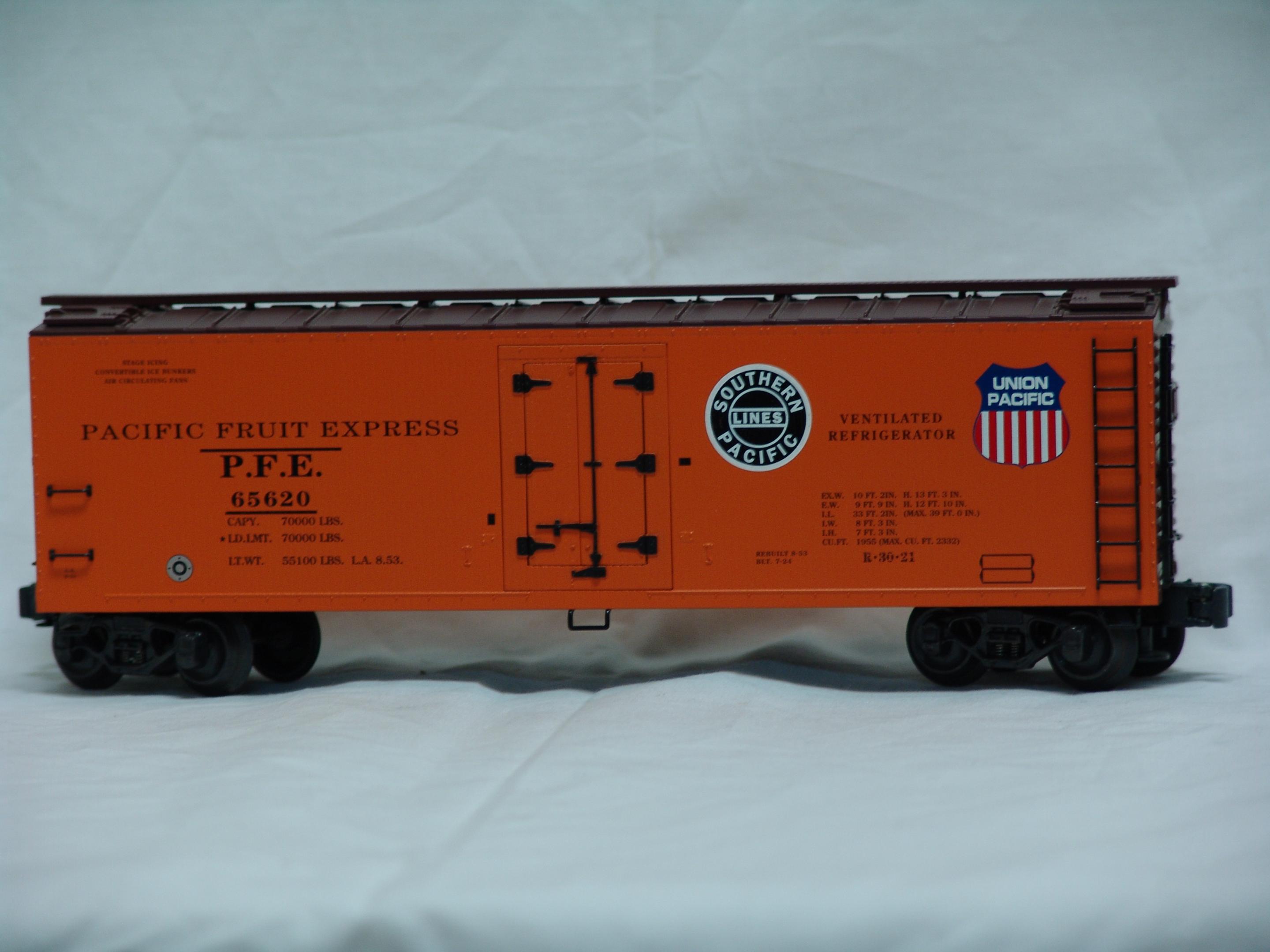 Pacific Fruit Express wood-sided reefer 4-pac (used)
