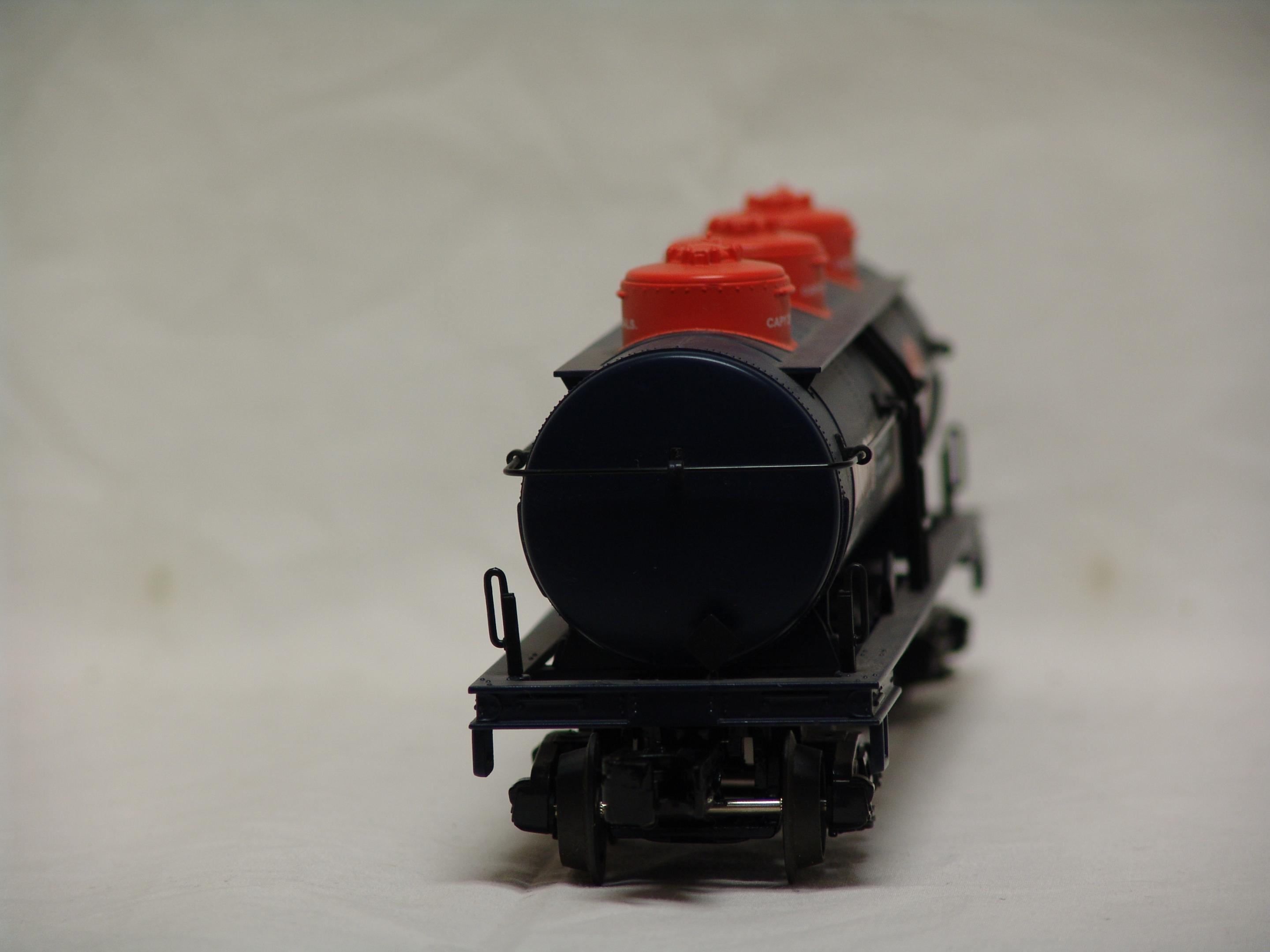 Union 76 3-dome tank car #29082 (used)