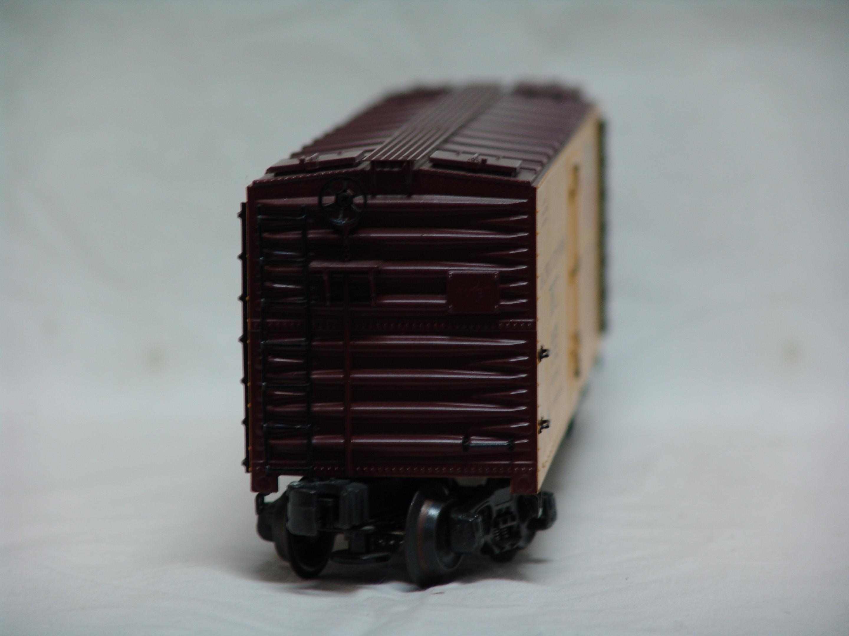 Pacific Fruit Express die cast reefer #200429